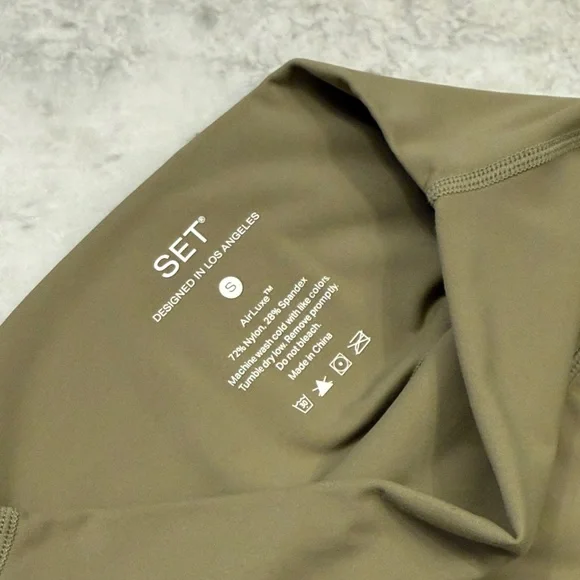 SET Active Sage Green Seamless Sports Bra and Leggings - Picture 5 of 7